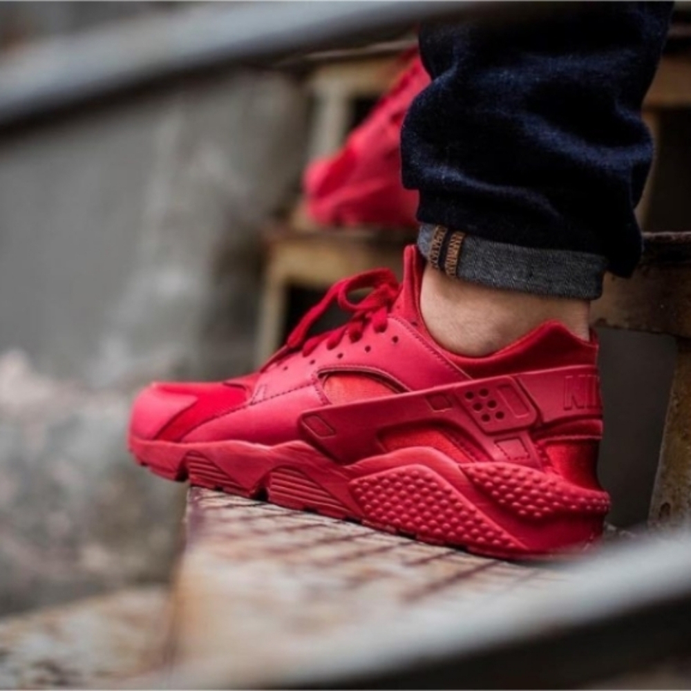 Nike Air Huarache All Red Sneakers - Women's Size 8
